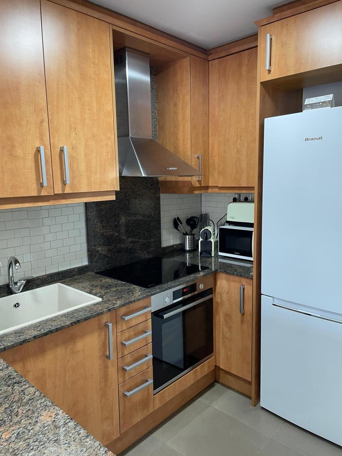 Acogedor Apartamento Vallparadis Con Parking 테라사 외부 사진